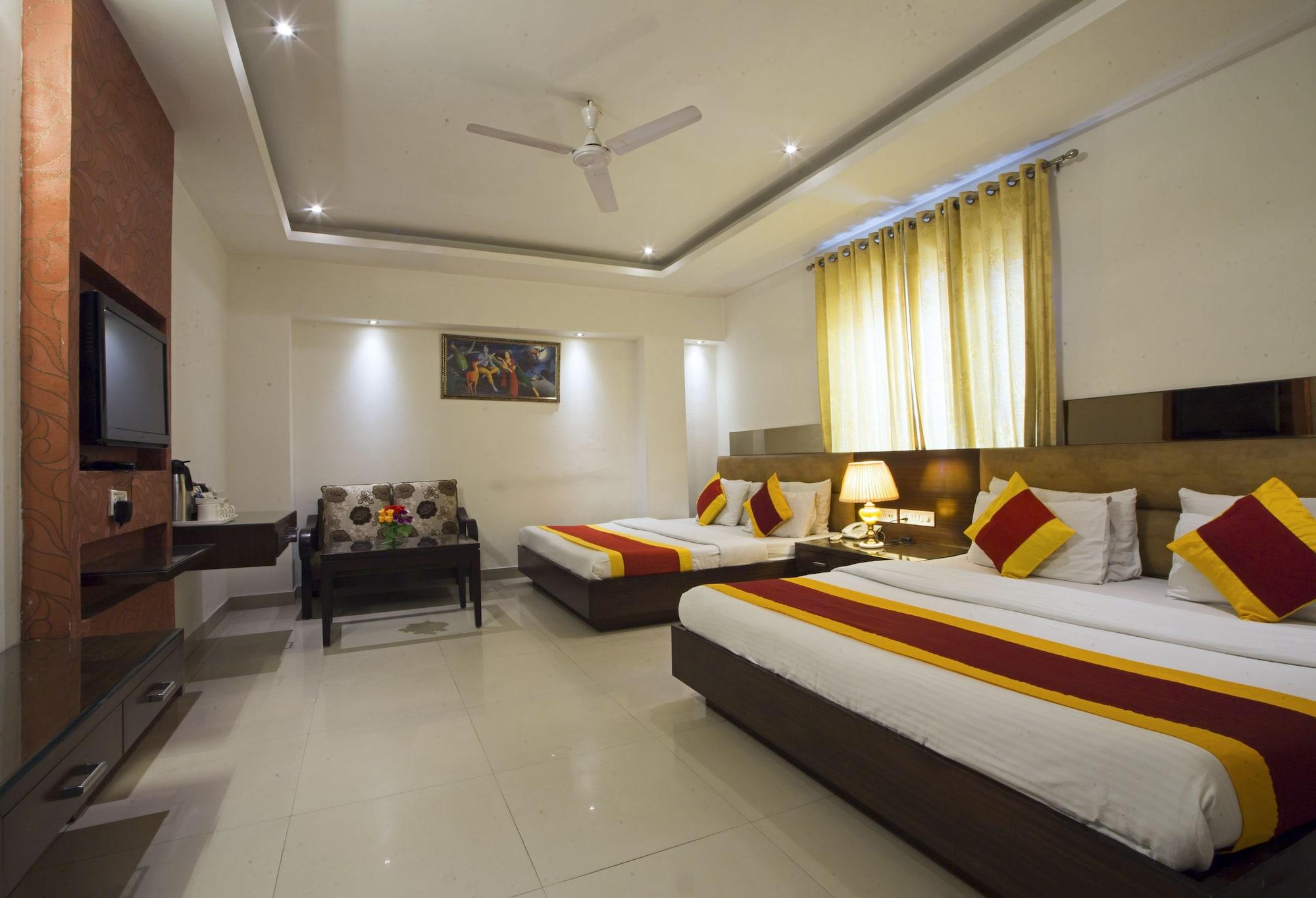Hotel Krishna Deluxe-By Rcg Hotels Nova Deli Exterior foto